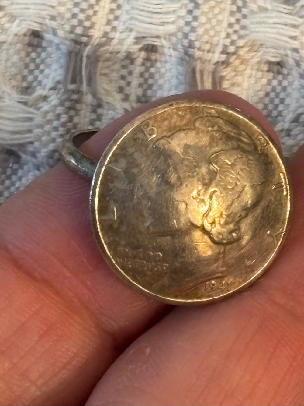 Vintage 1941 silver dime ring